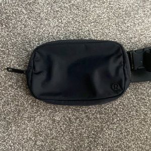 Lululemon belt bag